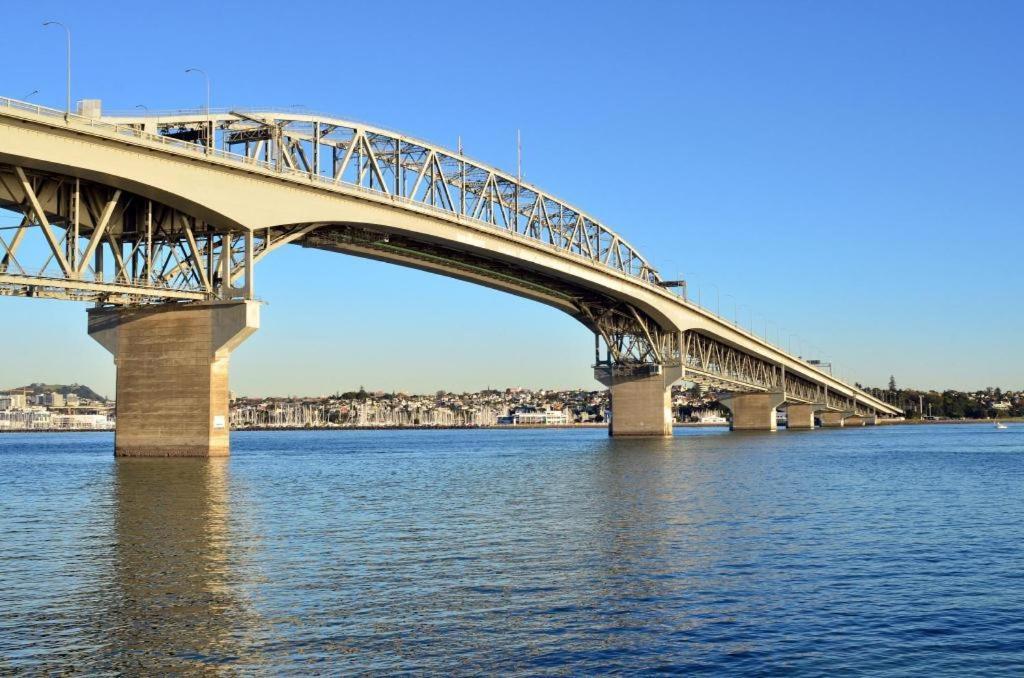 Vr Takapuna Auckland Extérieur photo The Coronado Bridge