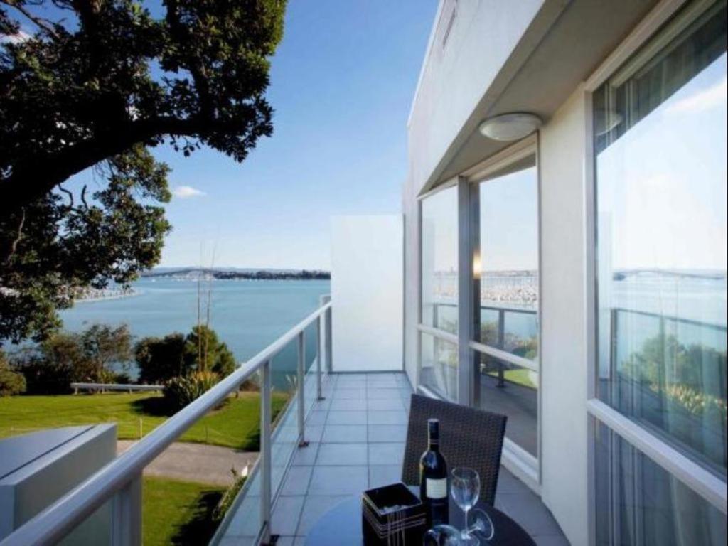 Vr Takapuna Auckland Extérieur photo View from a suite