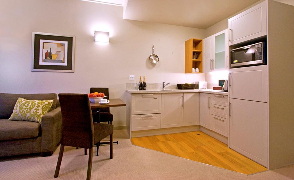 Vr Takapuna Auckland Extérieur photo A typical apartment at the Village