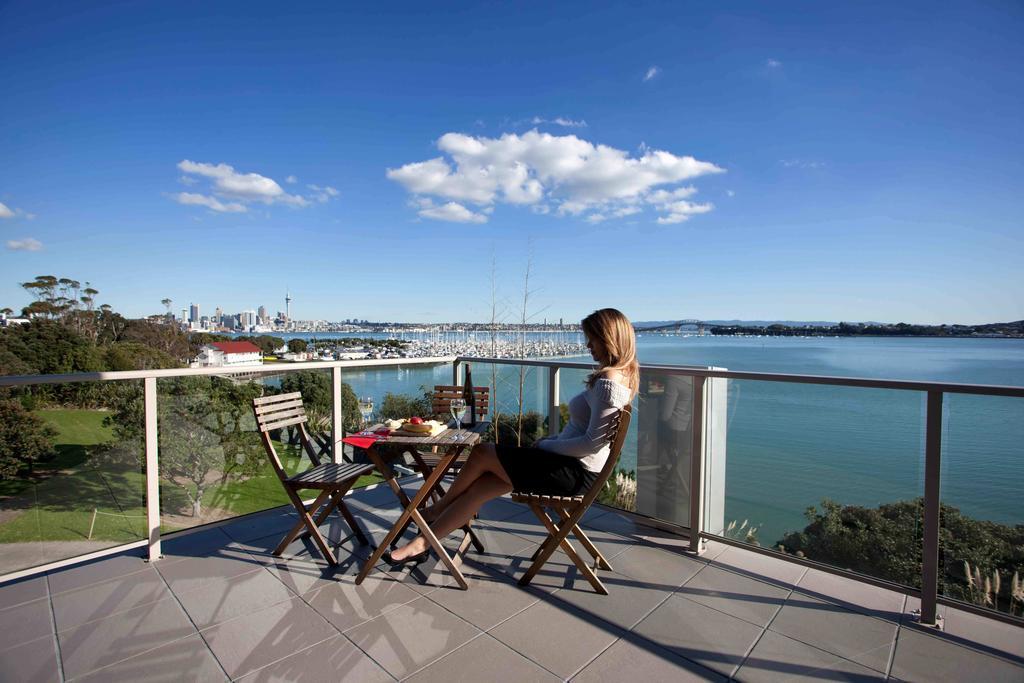 Vr Takapuna Auckland Extérieur photo A balcony in Auckland, New Zealand